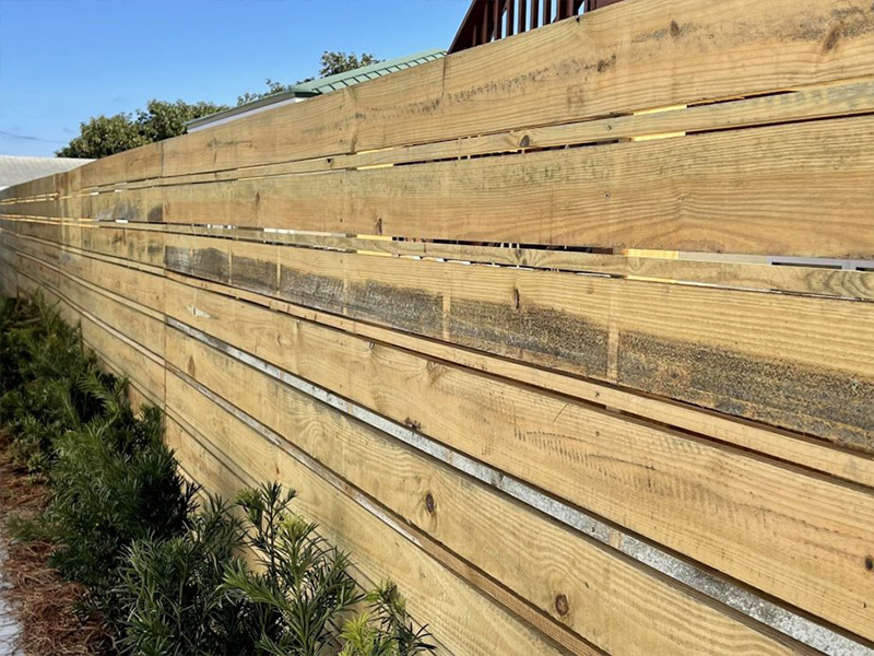 Freeport FL horizontal style wood fence
