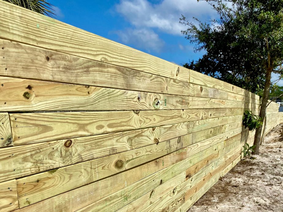 Vernon FL horizontal style wood fence